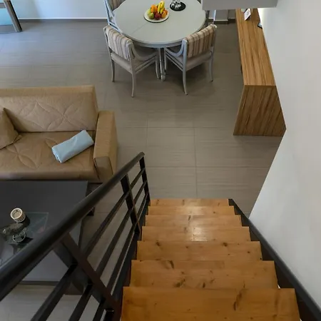 Nefele Maisonette Near Centre