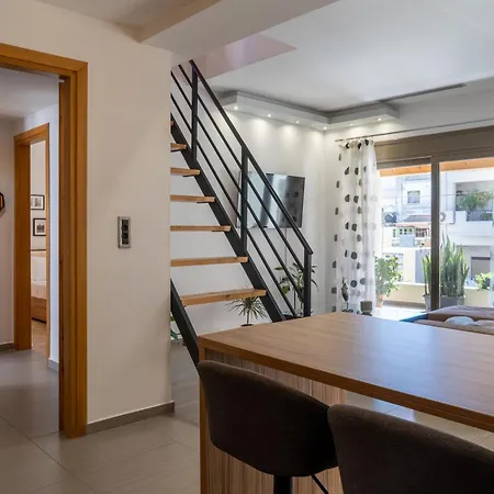 Nefele Maisonette Near Centre *